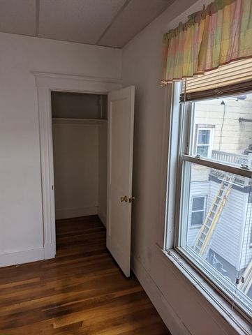 545 Revere St 2R, Revere, MA 02151