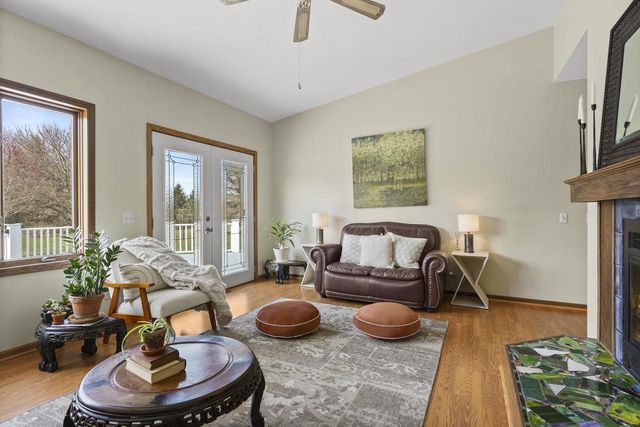 4633 Toepfer Road, Middleton, WI 53562