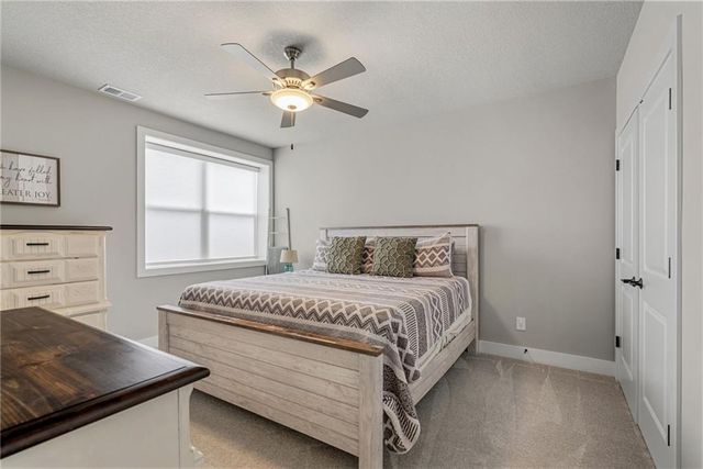 17200 Melrose Street, Overland Park, KS 66221