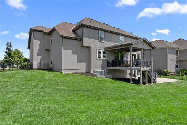 17200 Melrose Street, Overland Park, KS 66221