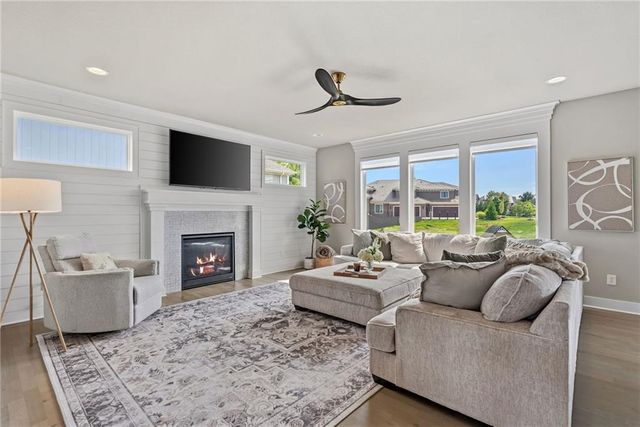 17200 Melrose Street, Overland Park, KS 66221