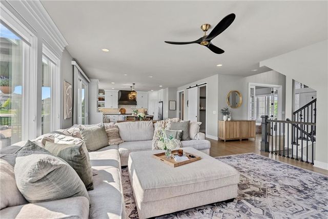 17200 Melrose Street, Overland Park, KS 66221