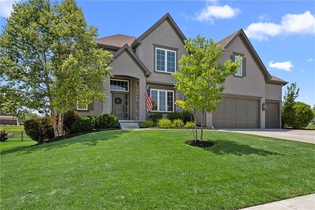 17200 Melrose Street, Overland Park, KS 66221