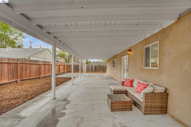 1954 Treadway Ln, Pleasant Hill, CA 94523