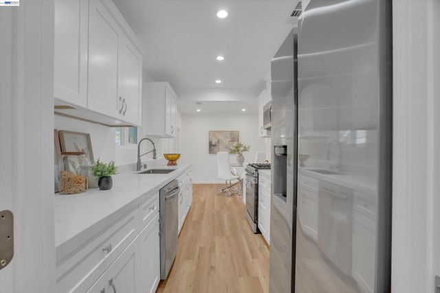 1954 Treadway Ln, Pleasant Hill, CA 94523