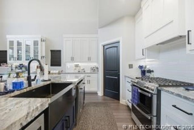 73015 Whispering Oaks Drive, Wagoner, OK 74467