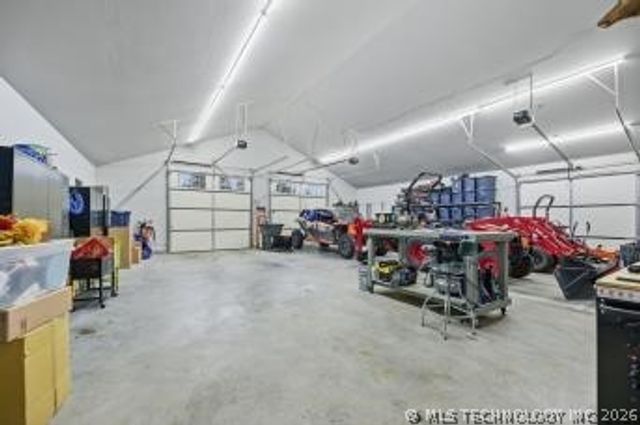 73015 Whispering Oaks Drive, Wagoner, OK 74467