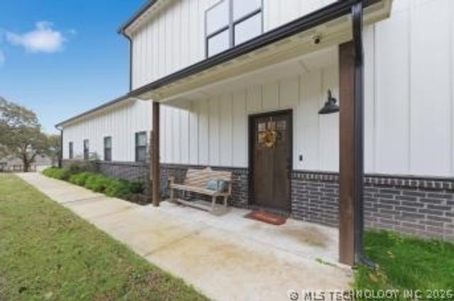 73015 Whispering Oaks Drive, Wagoner, OK 74467