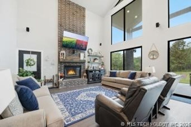 73015 Whispering Oaks Drive, Wagoner, OK 74467