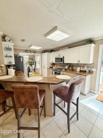 3243 5th Street, Marianna, FL 32446