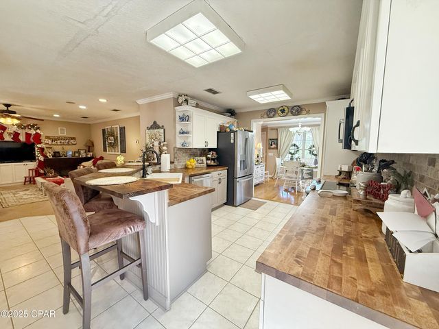 3243 5th Street, Marianna, FL 32446