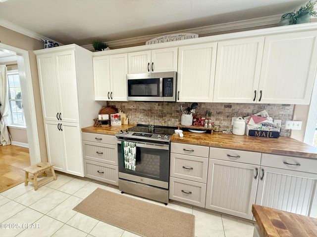 3243 5th Street, Marianna, FL 32446