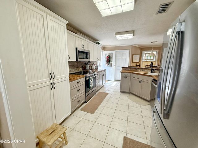 3243 5th Street, Marianna, FL 32446