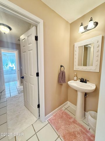 3243 5th Street, Marianna, FL 32446