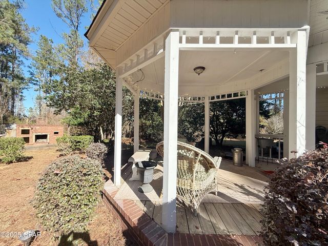 3243 5th Street, Marianna, FL 32446