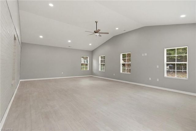 235 Quail Drive, Winston-salem, NC 27105