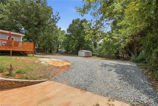 235 Quail Drive, Winston-salem, NC 27105