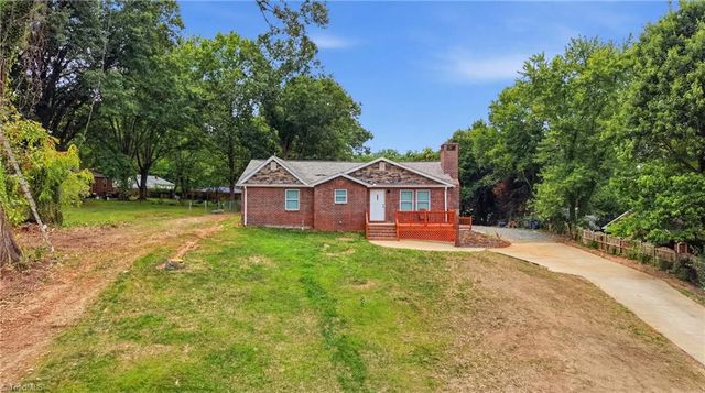 235 Quail Drive, Winston-salem, NC 27105