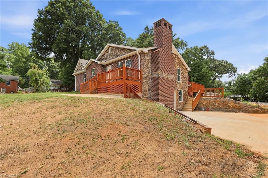 235 Quail Drive, Winston-salem, NC 27105