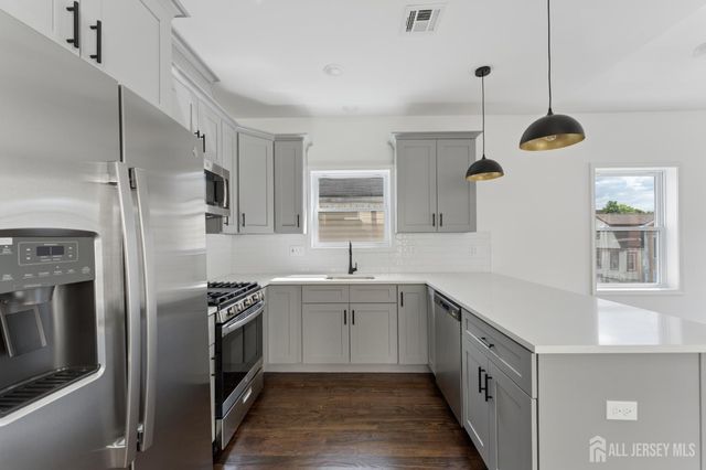 910 Bergen Street 2, Newark, NJ 07112