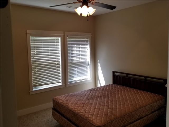 3164 N Barnsbury Terrace 101, Fayetteville, AR 72703