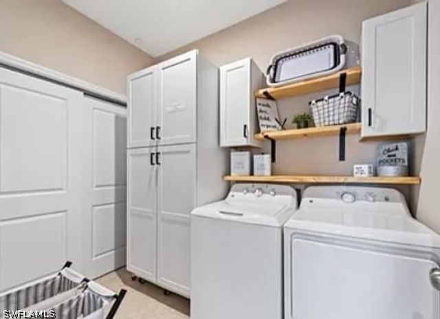 9397 Pocida CT 203, Naples, FL 34119