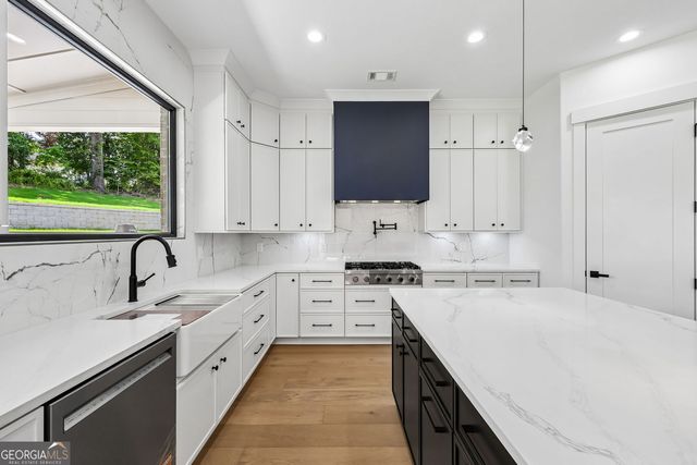 156 Rocky Ridge Way, Auburn, GA 30011