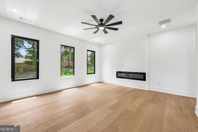 156 Rocky Ridge Way, Auburn, GA 30011