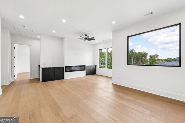 156 Rocky Ridge Way, Auburn, GA 30011