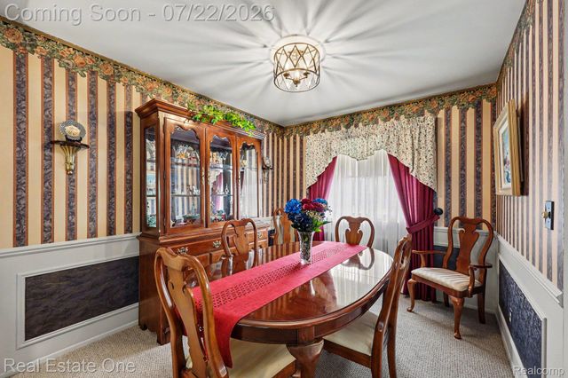 1524 3 Lakes Drive, Troy, MI 48085