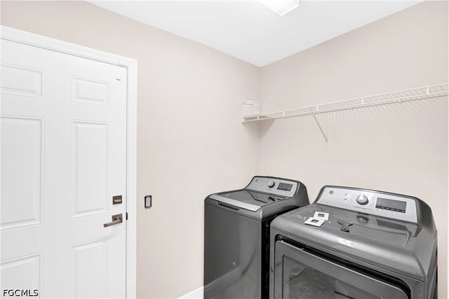 606 Morningmist LN, Lehigh Acres, FL 33974