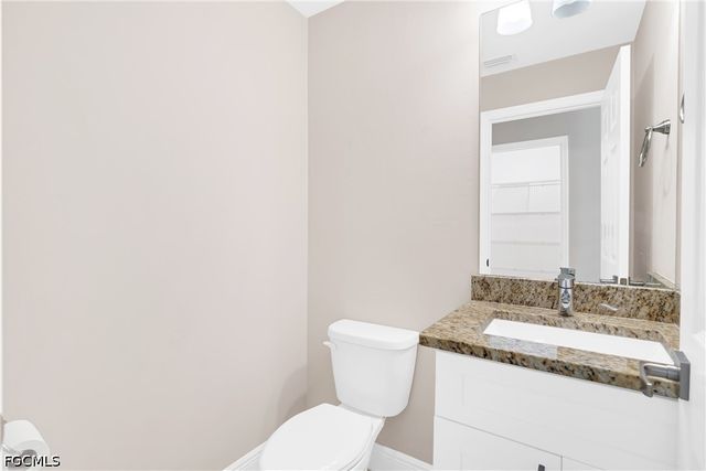 606 Morningmist LN, Lehigh Acres, FL 33974