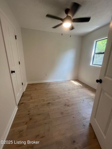 195 Sixth Ave, Shepherdsville, KY 40165