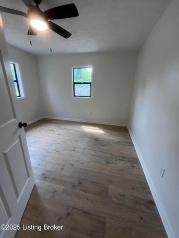 195 Sixth Ave, Shepherdsville, KY 40165