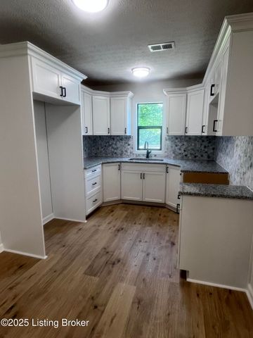 195 Sixth Ave, Shepherdsville, KY 40165