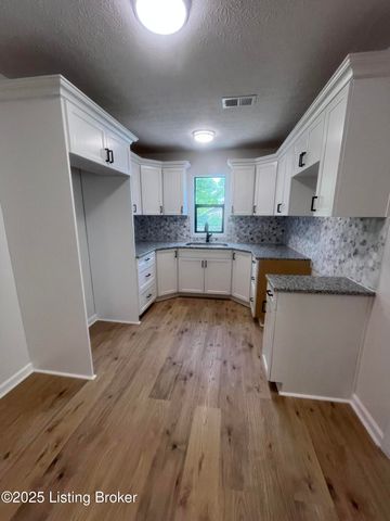 195 Sixth Ave, Shepherdsville, KY 40165