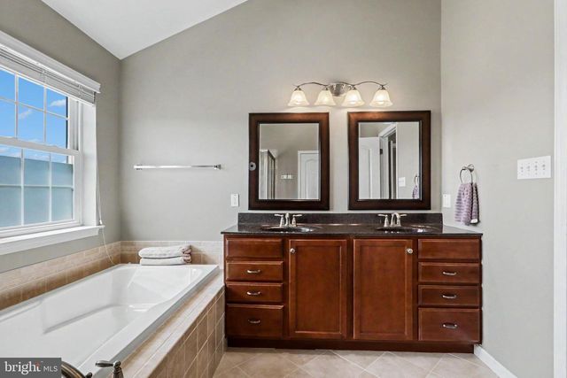 289 SWEETWATER DR, Palmyra, PA 17078