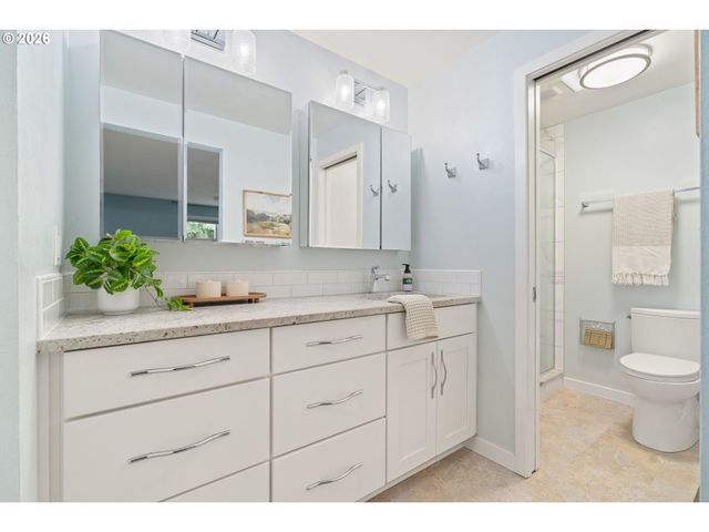 7118 Sw CANBY Ln, Portland, OR 97223