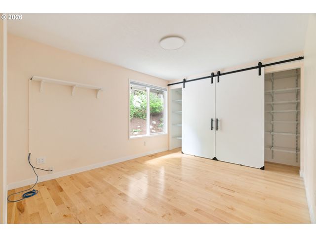 7118 Sw CANBY Ln, Portland, OR 97223