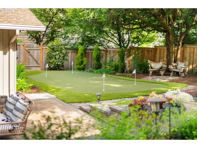 7118 Sw CANBY Ln, Portland, OR 97223