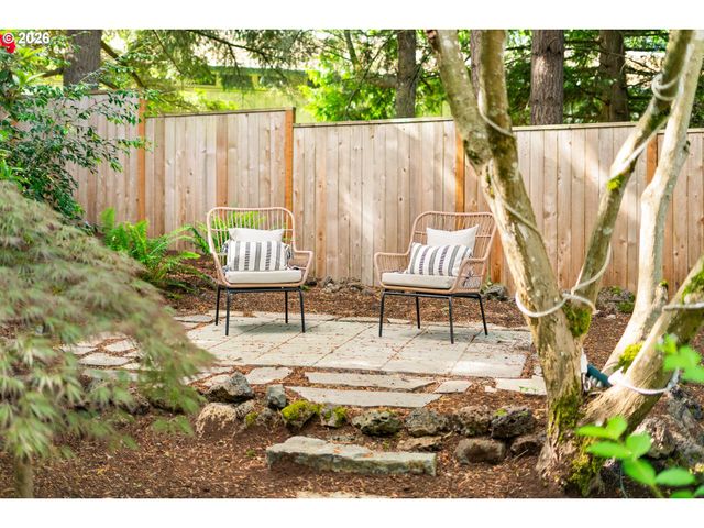 7118 Sw CANBY Ln, Portland, OR 97223