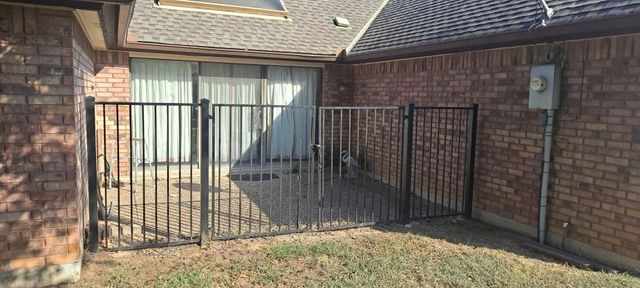 3532 Meadowside Drive, Bedford, TX 76021