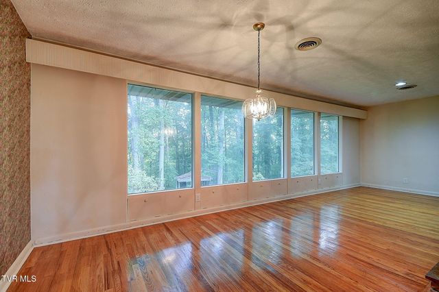 4510 Hickory Hill Road, Kingsport, TN 37664