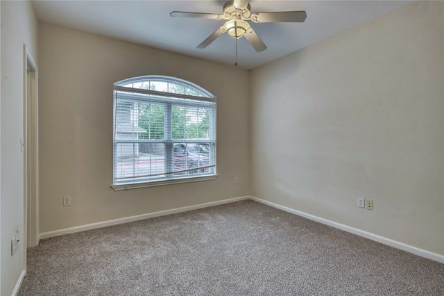 1301 Canyon Creek Circle, College Station, TX 77840