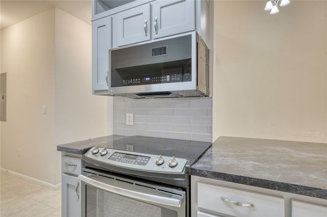 1301 Canyon Creek Circle, College Station, TX 77840