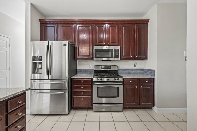 2716 Chatsworth Drive, Grapevine, TX 76051