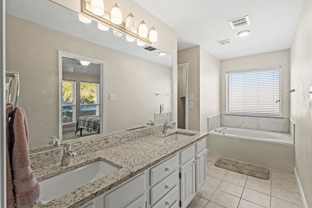 2716 Chatsworth Drive, Grapevine, TX 76051