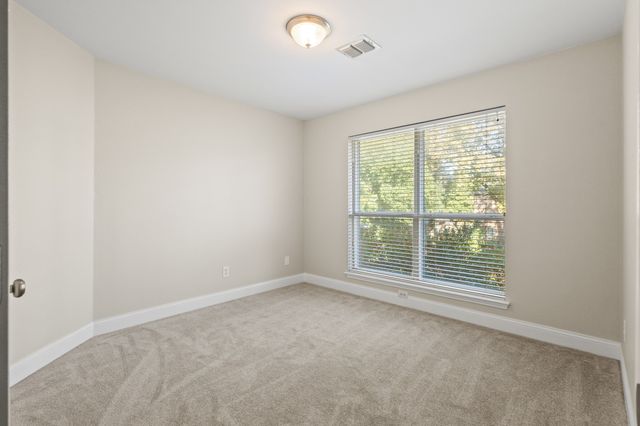 2716 Chatsworth Drive, Grapevine, TX 76051