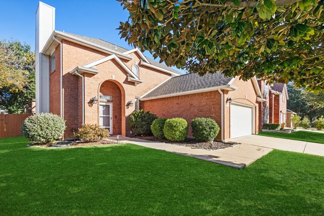 2716 Chatsworth Drive, Grapevine, TX 76051