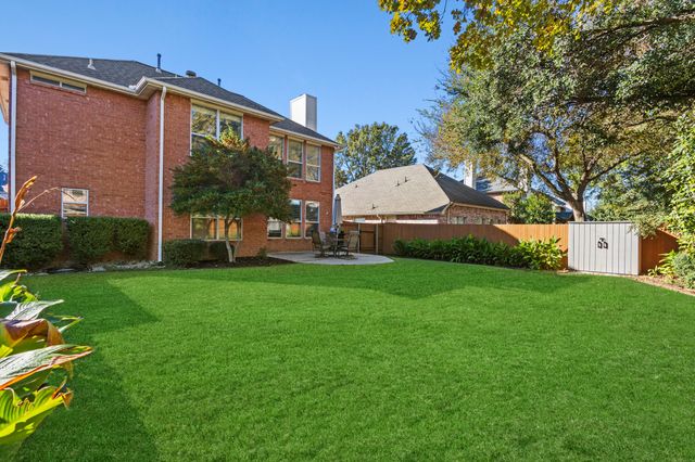 2716 Chatsworth Drive, Grapevine, TX 76051